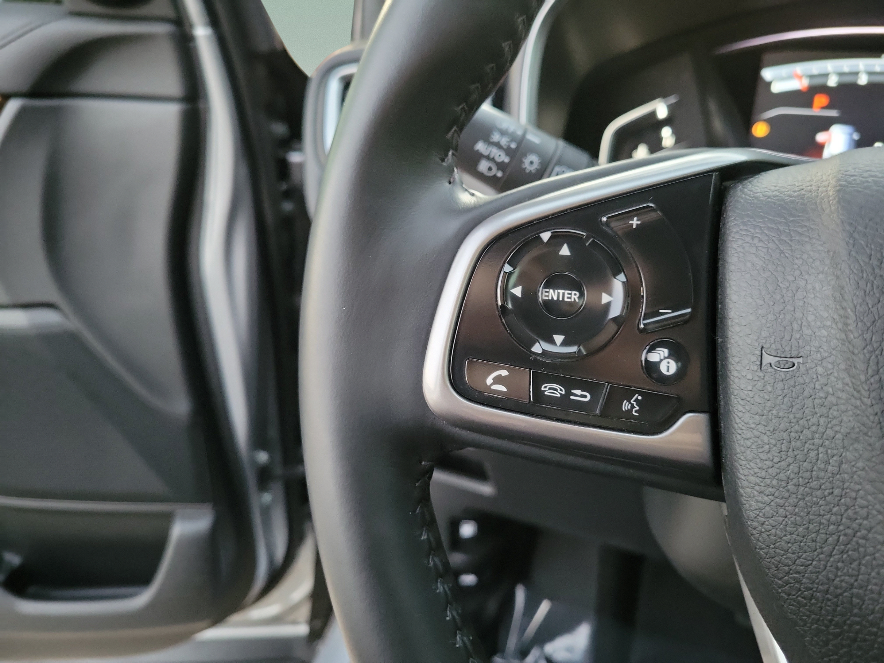 Used 2020 Honda CR-V Touring image 25