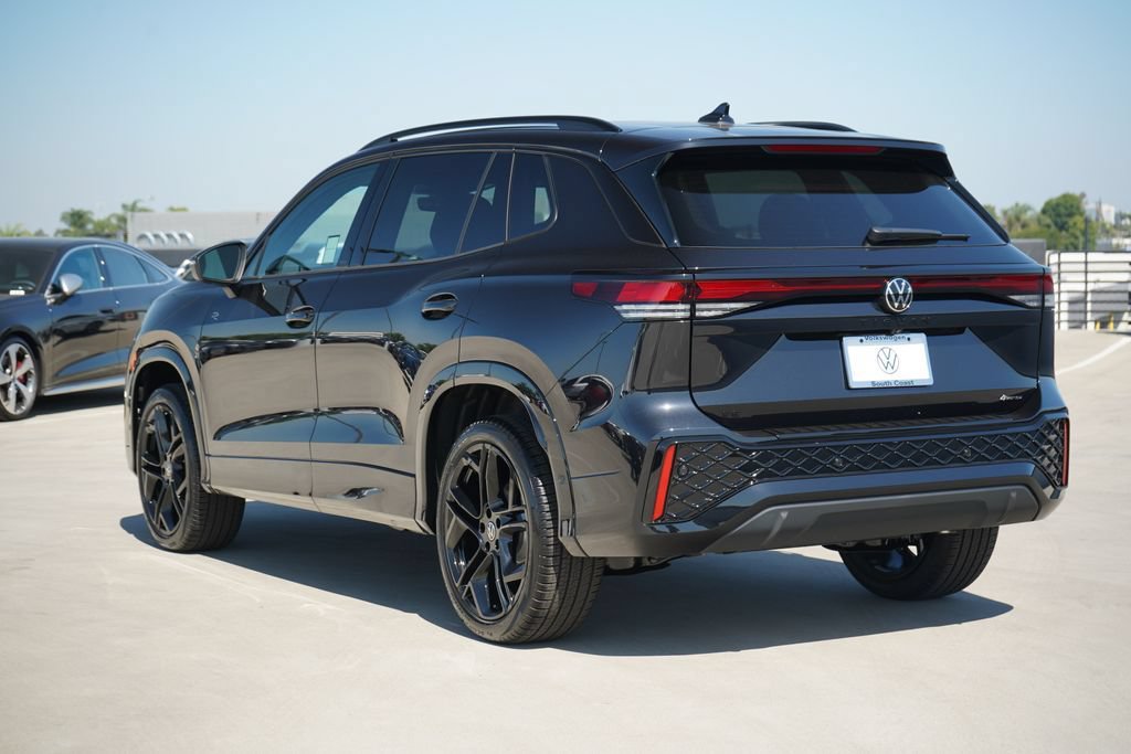 New 2026 Volkswagen Tiguan SE R-Line AWD/4WD image 3