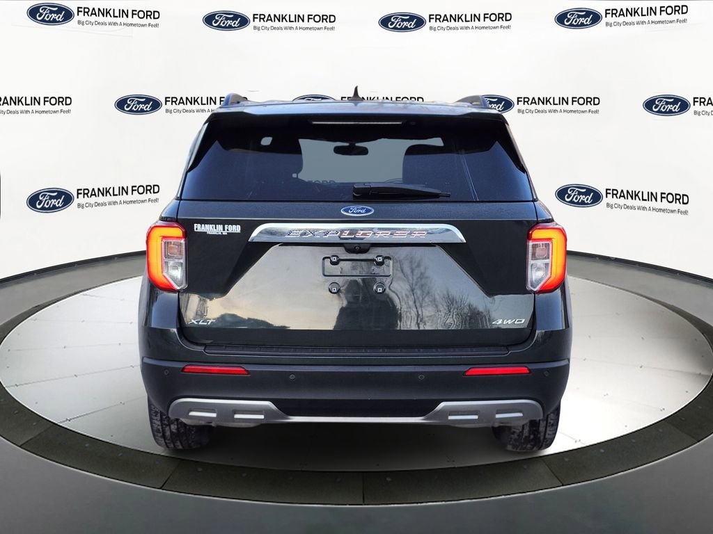 Certified 2022 Ford Explorer XLT w/ Equipment Group 202A image 4