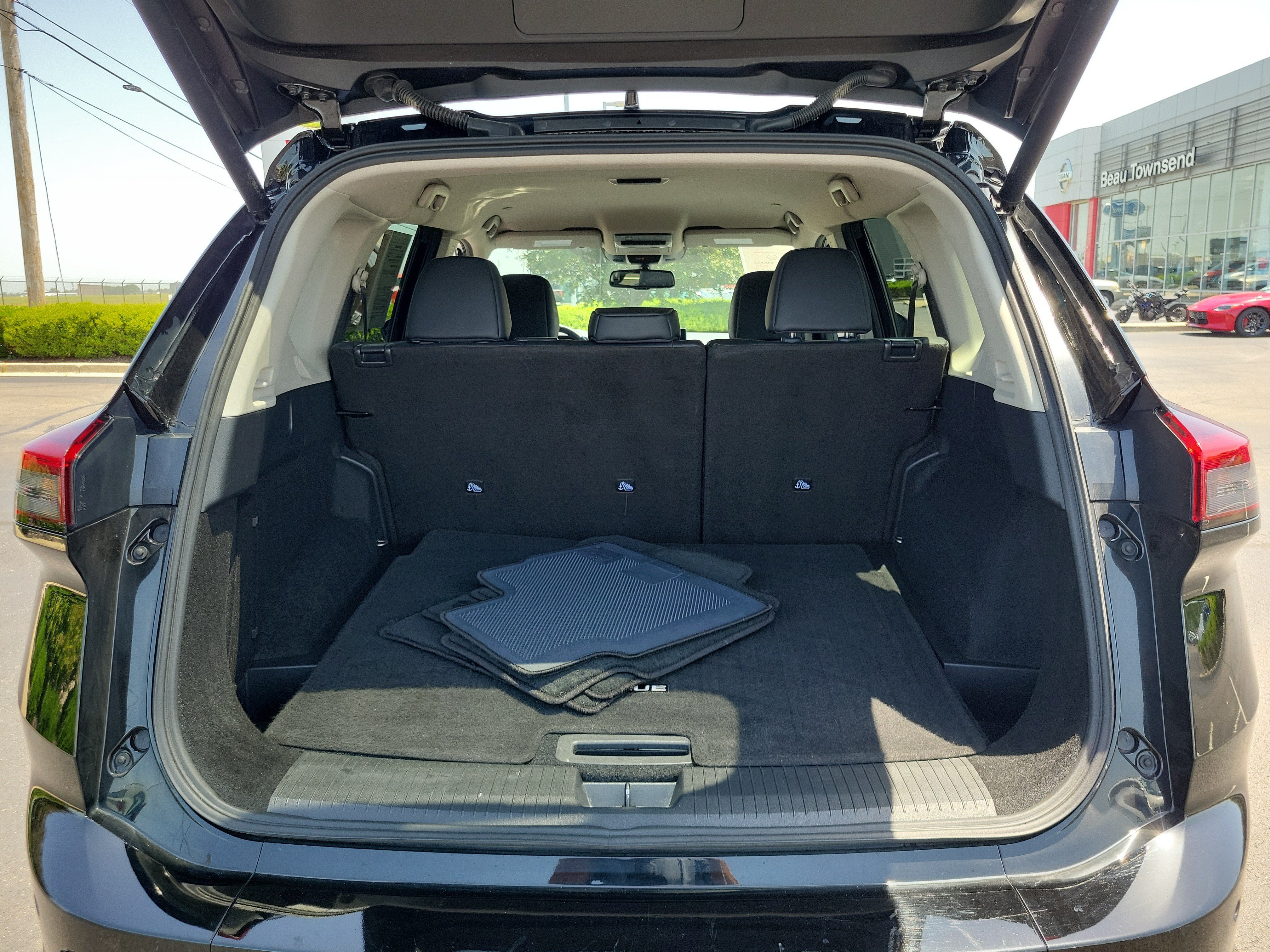Certified 2026 Nissan Rogue SL AWD/4WD image 8
