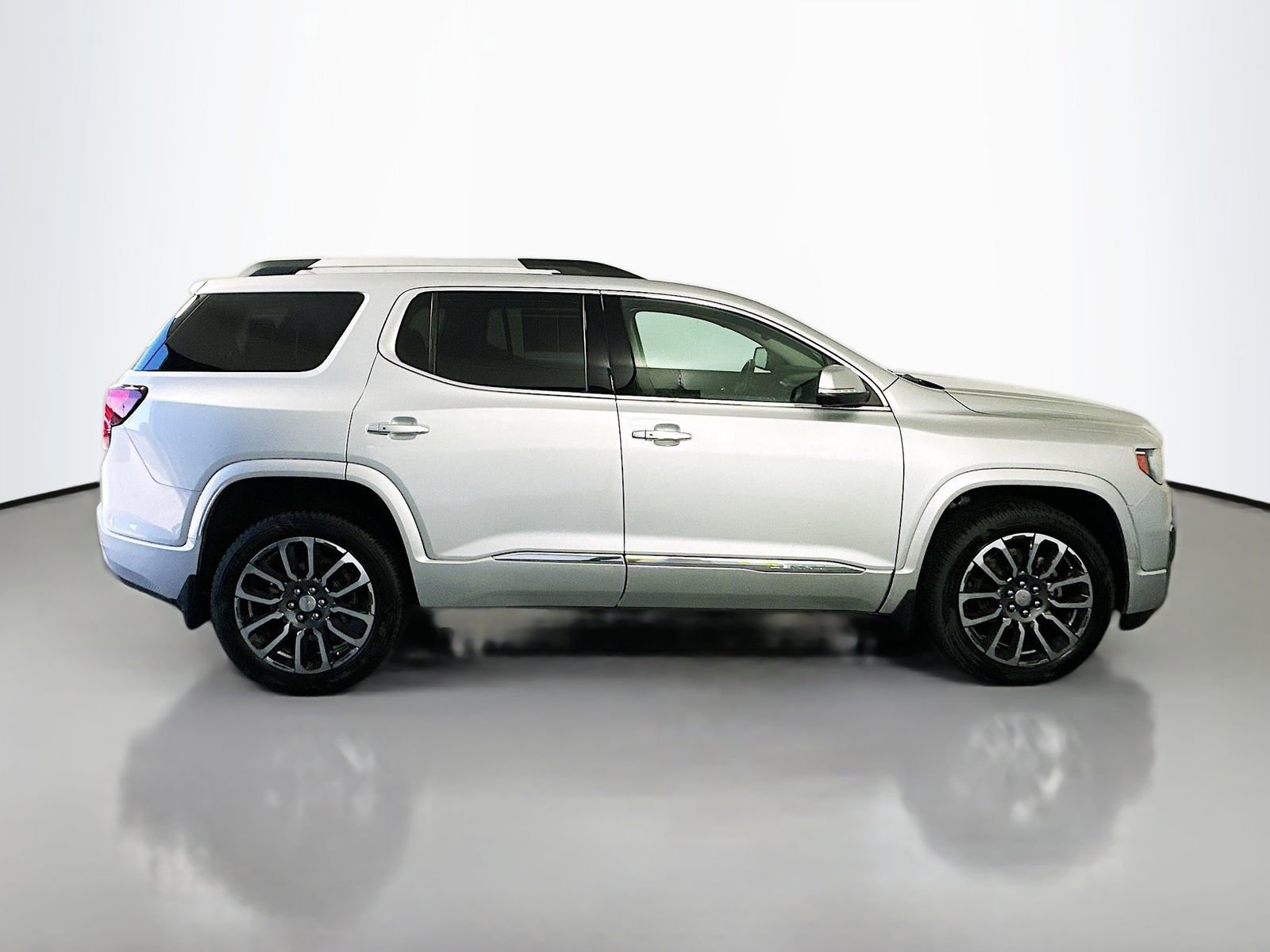 Used 2020 GMC Acadia Denali w/ Trailering Package AWD/4WD image 8