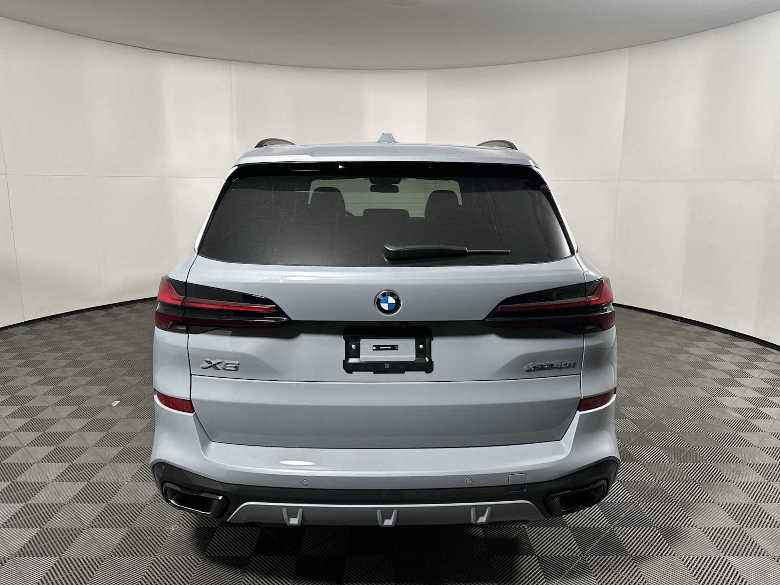 New 2026 BMW X5 xDrive40i image 2