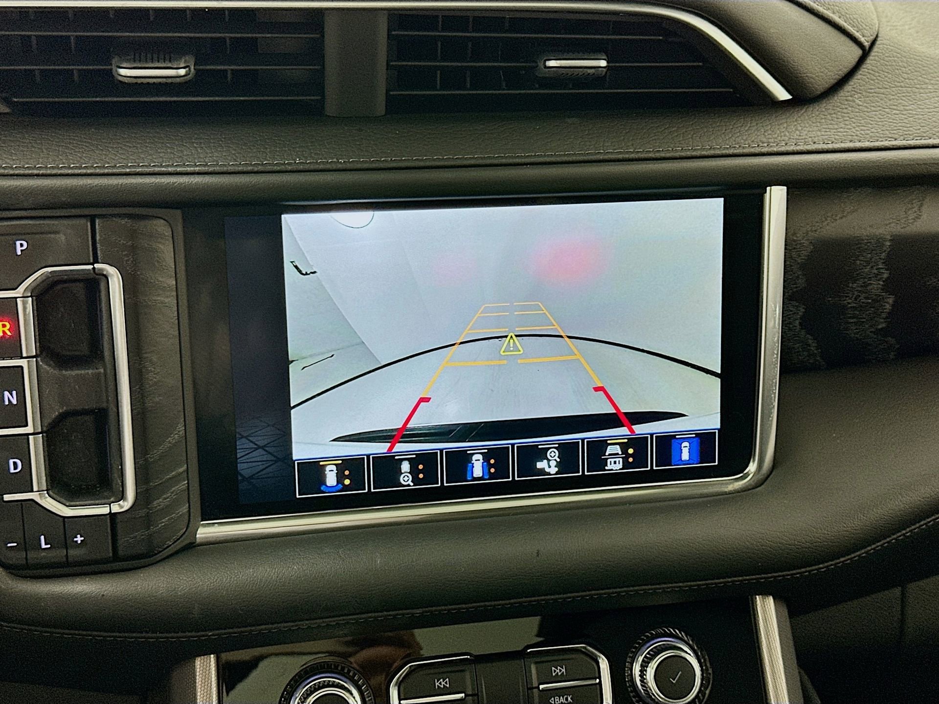 Used 2022 GMC Yukon Denali image 15