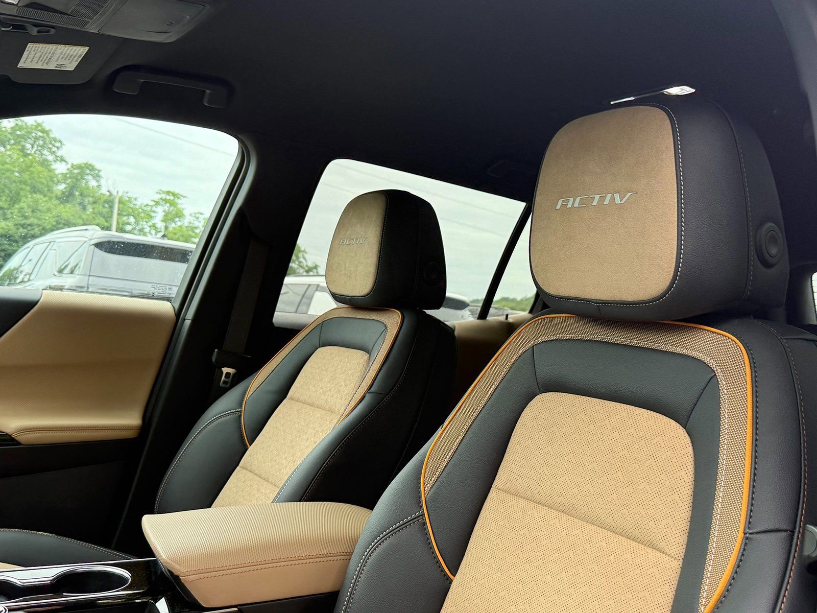 New 2025 Chevrolet Equinox ACTIV w/ Safety and Technology Package image 12