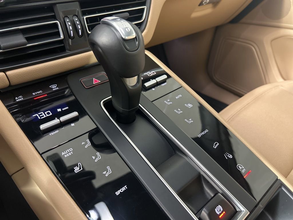 Certified 2025 Porsche Macan image 36