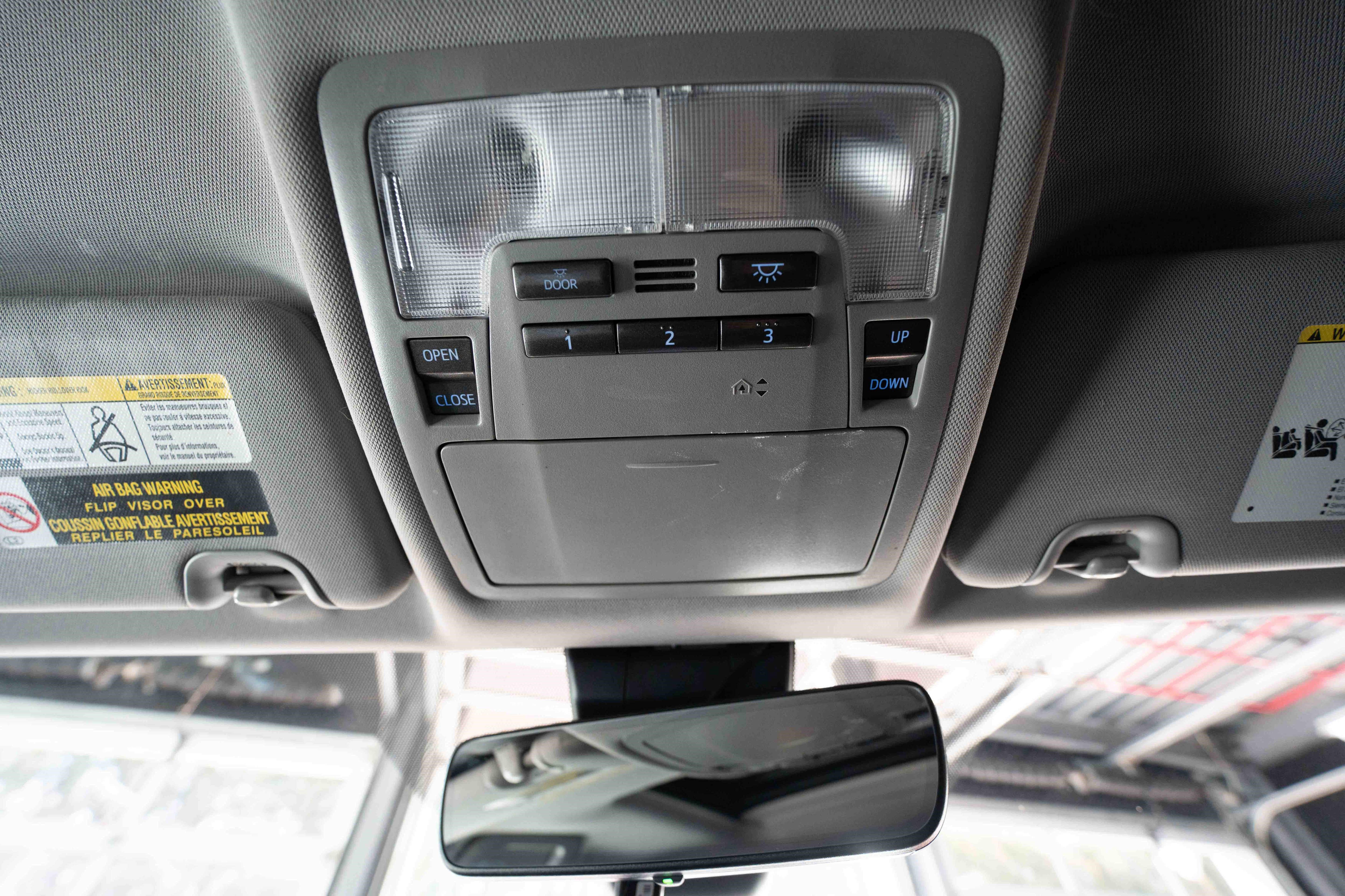 Used 2017 Toyota Highlander XLE image 18