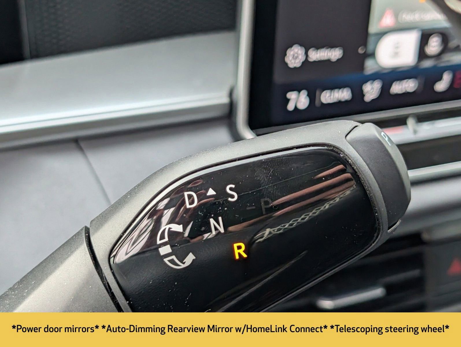 Used 2025 Volkswagen Tiguan SE AWD/4WD image 7