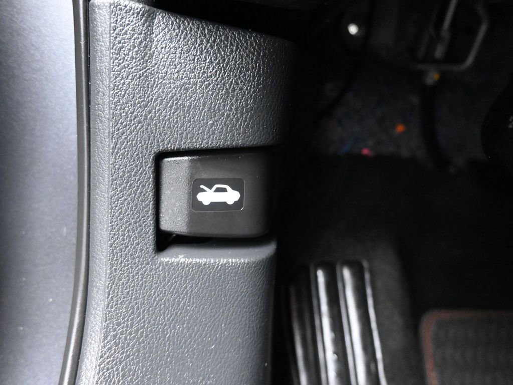 Used 2020 Nissan Altima 2.5 SR image 26