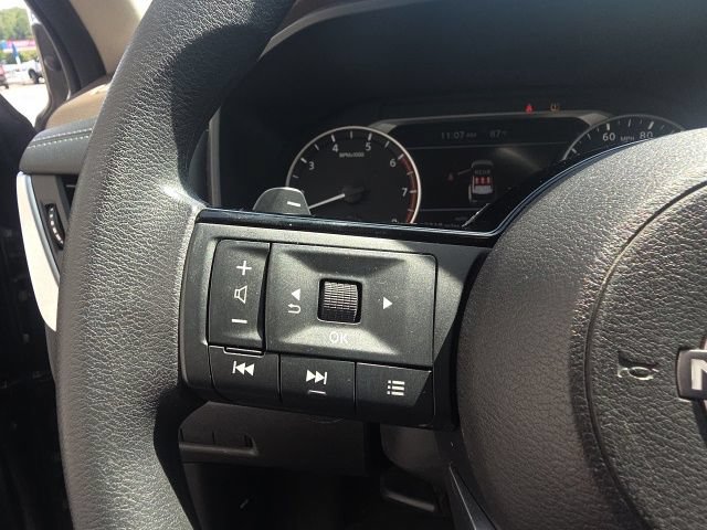 Used 2023 Nissan Rogue SV AWD/4WD image 18