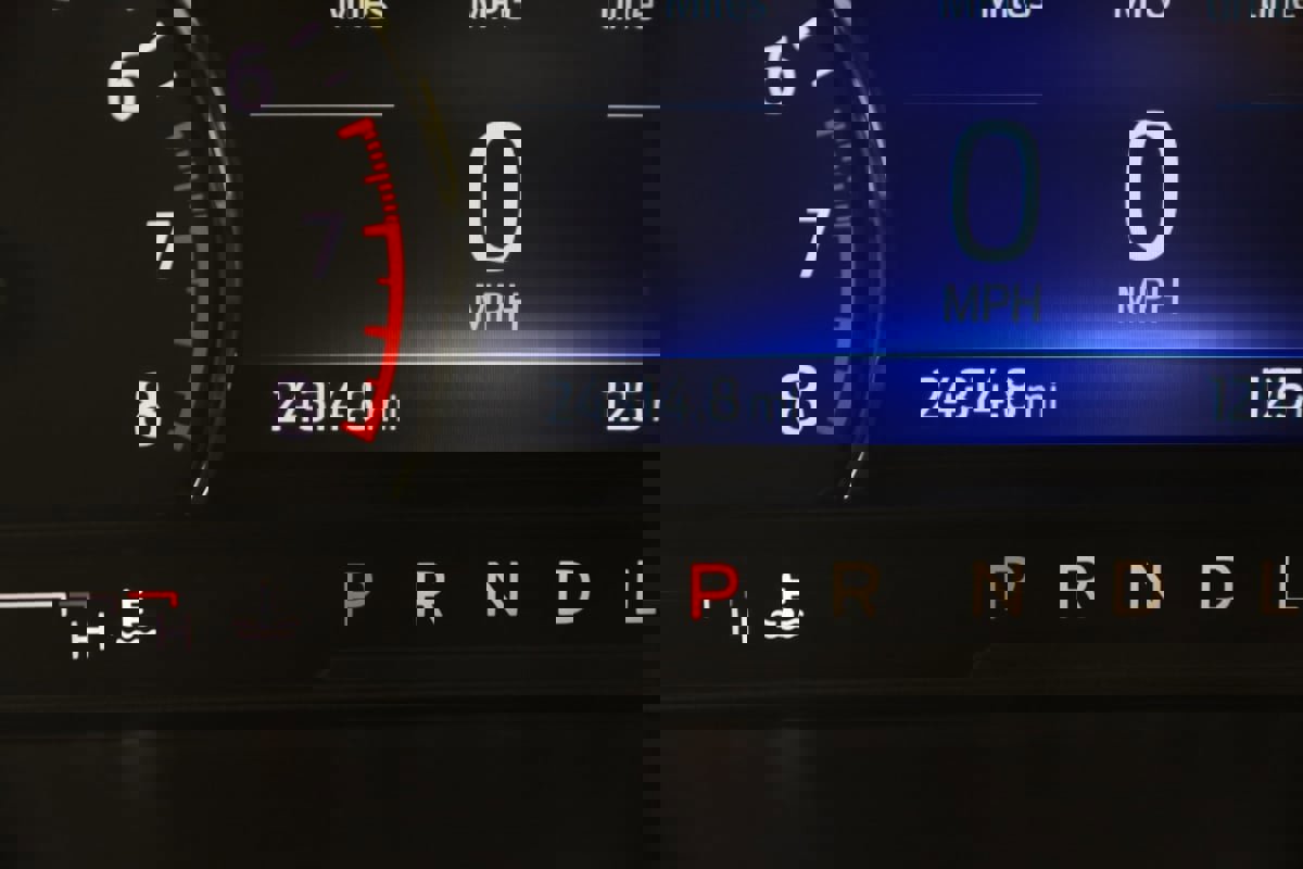 Used 2023 Ford Explorer XLT w/ Equipment Group 202A image 39