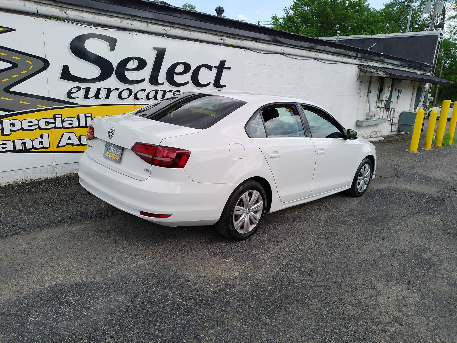 Used 2017 Volkswagen Jetta S w/ Jetta S Cold Weather Package FWD image 2
