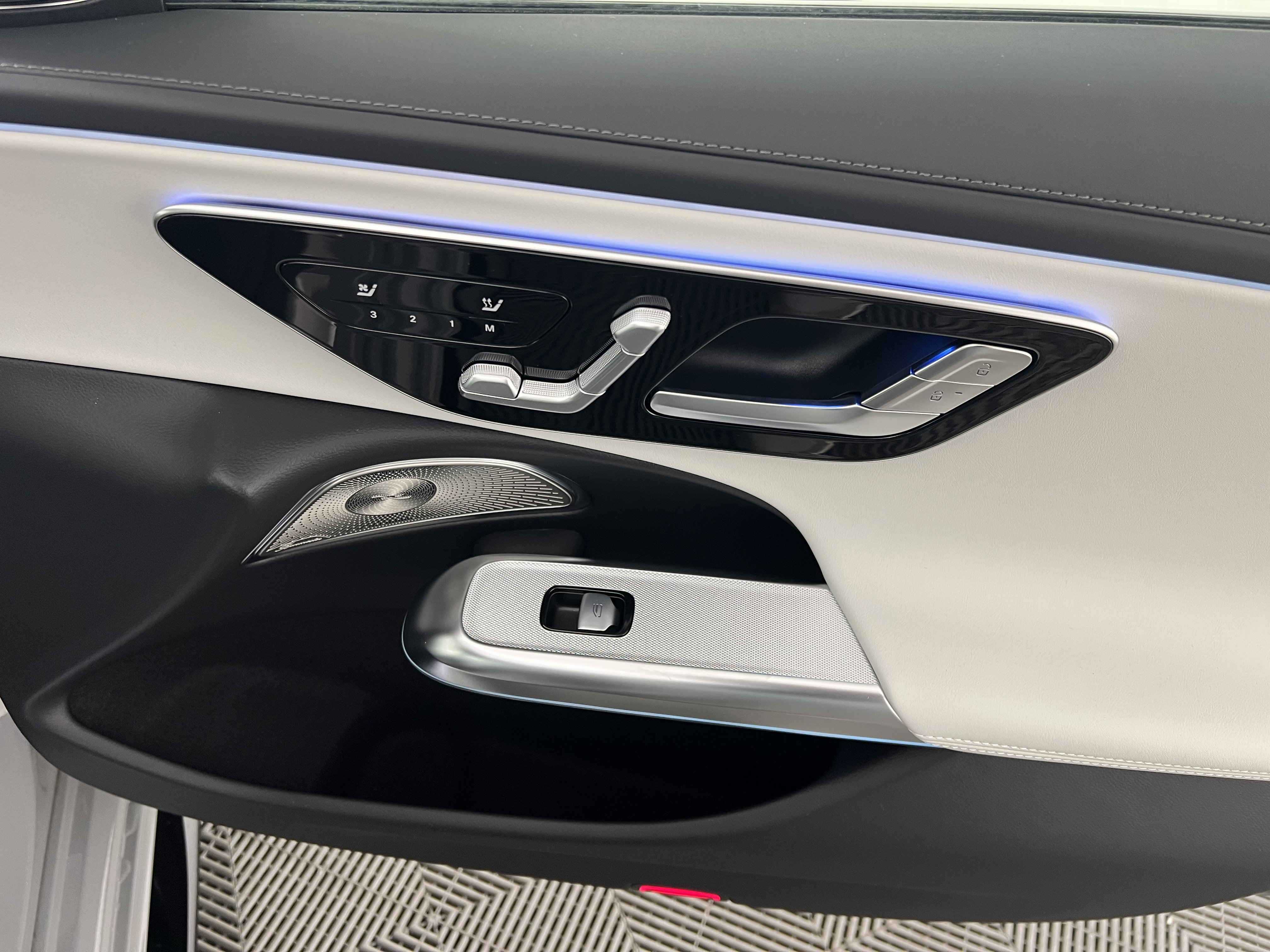 New 2026 Mercedes-Benz E 53 AMG e 4MATIC Sedan image 26