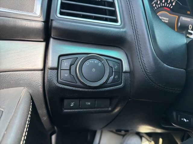 Used 2017 Ford Explorer Platinum image 42