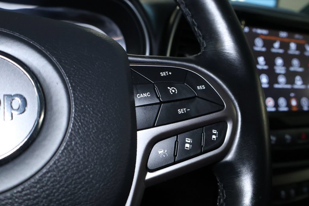 Used 2021 Jeep Cherokee Limited w/ Elite Package AWD/4WD image 24