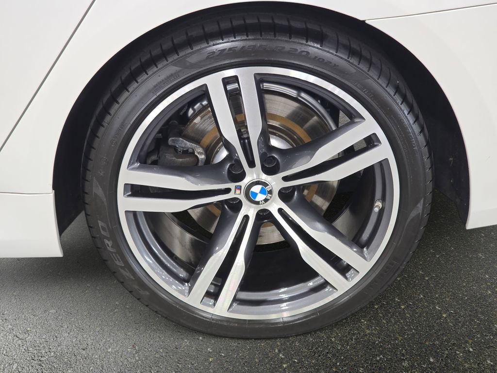 Used 2021 BMW 740i w/ M Sport Package RWD image 31