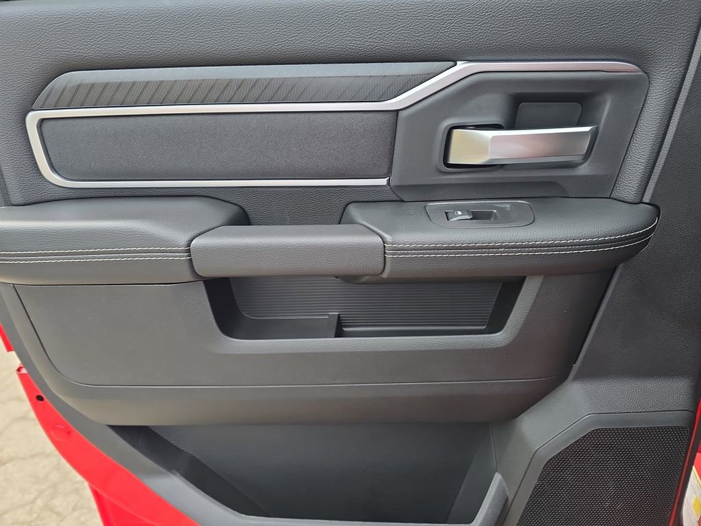 New 2026 RAM 2500 Big Horn AWD/4WD image 25