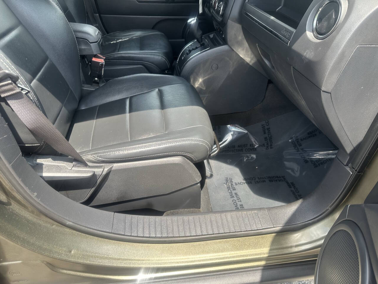 Used 2015 Jeep Patriot High Altitude FWD image 13
