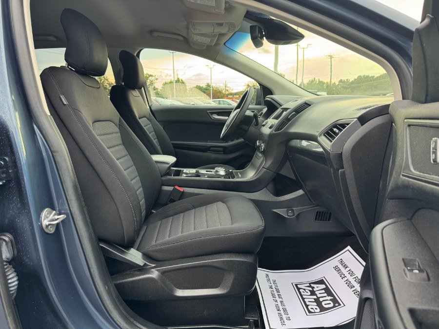 Used 2019 Ford Edge SE FWD image 19