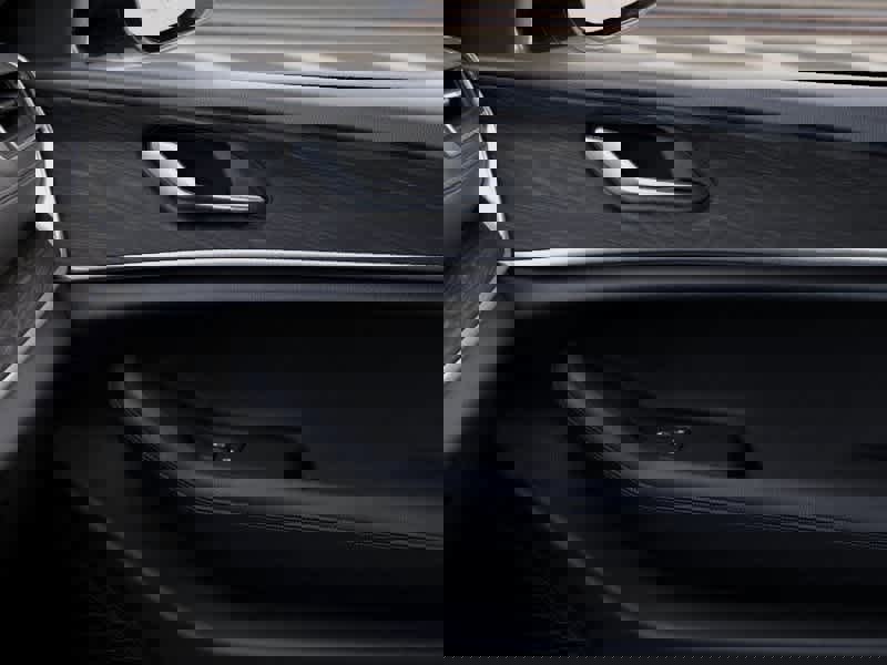 New 2025 Jeep Grand Cherokee L Limited image 25