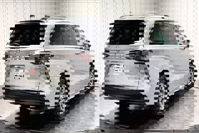 Certified 2024 Toyota Sienna XLE image 14