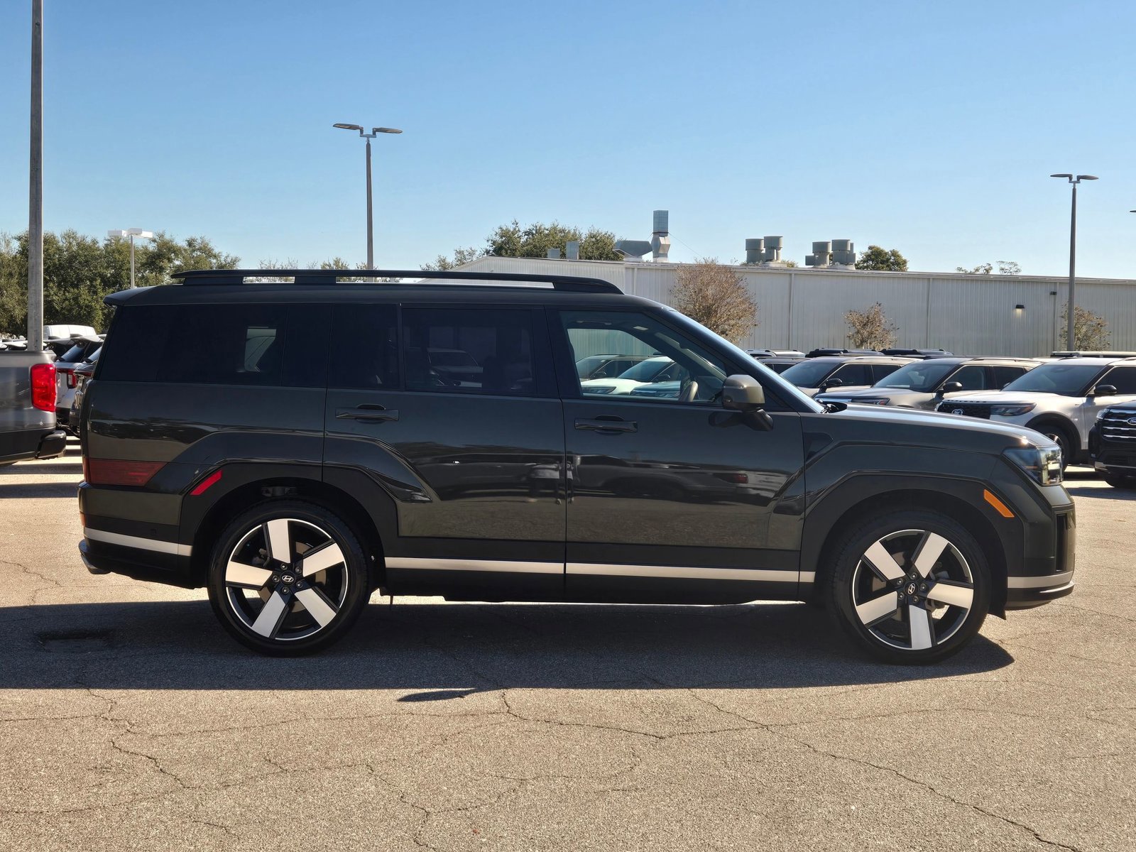 Used 2024 Hyundai Santa Fe Limited image 8