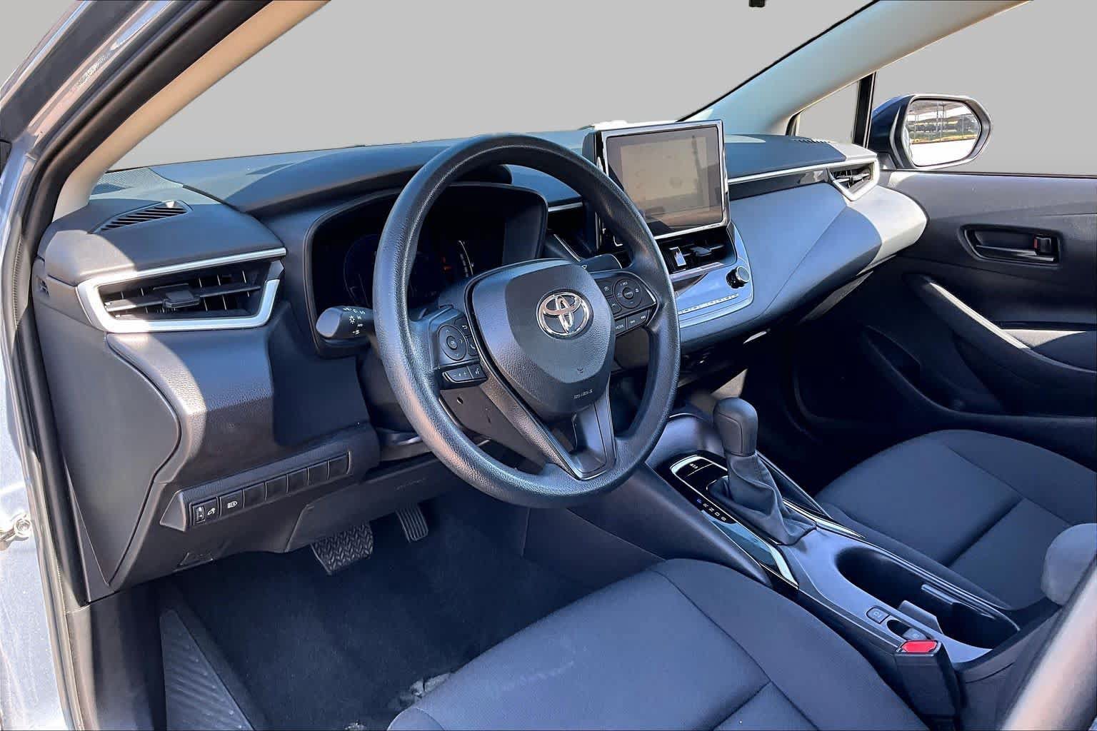 Used 2026 Toyota Corolla LE FWD image 16