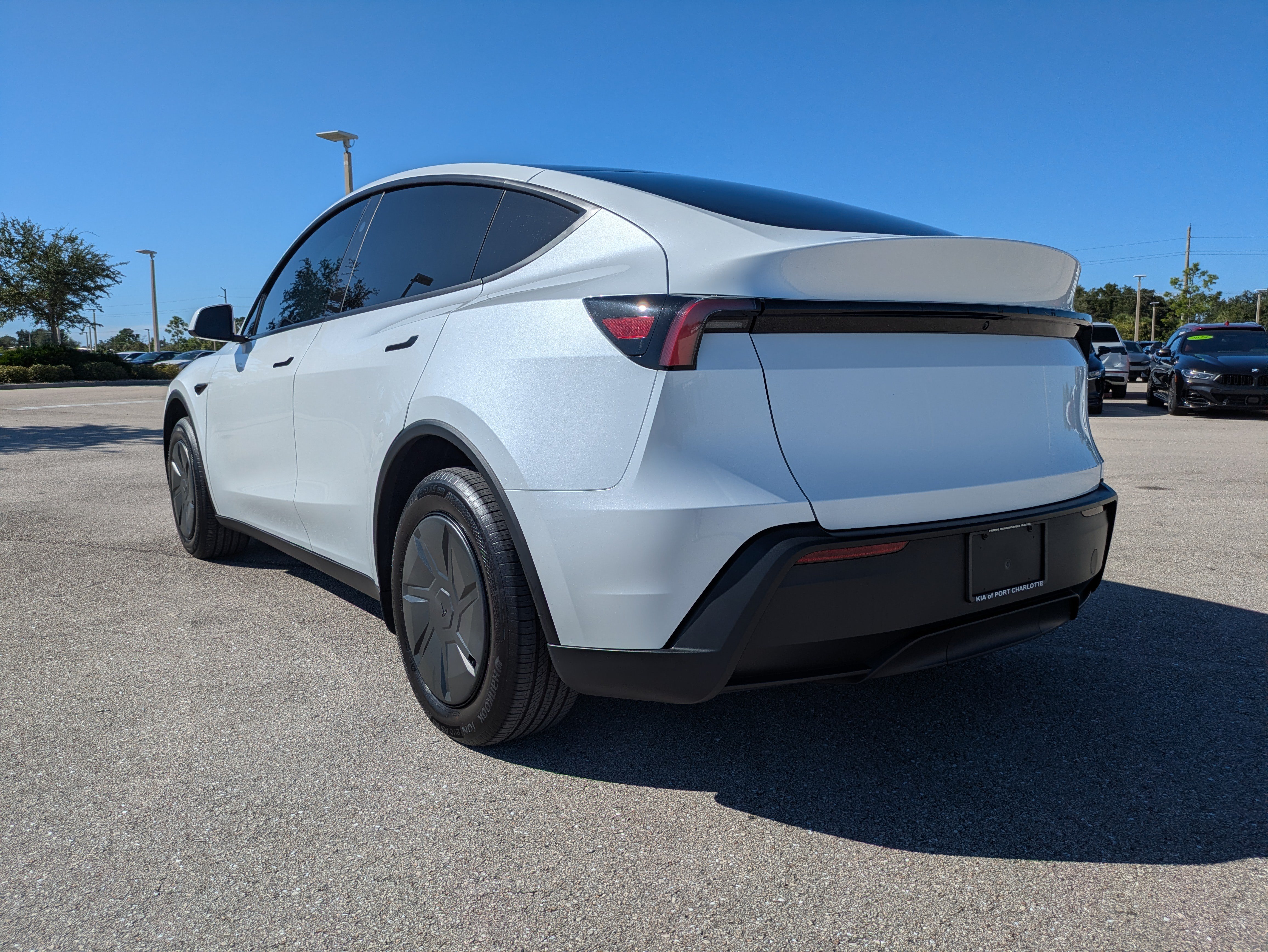 Used 2026 Tesla Model Y Long Range RWD image 6