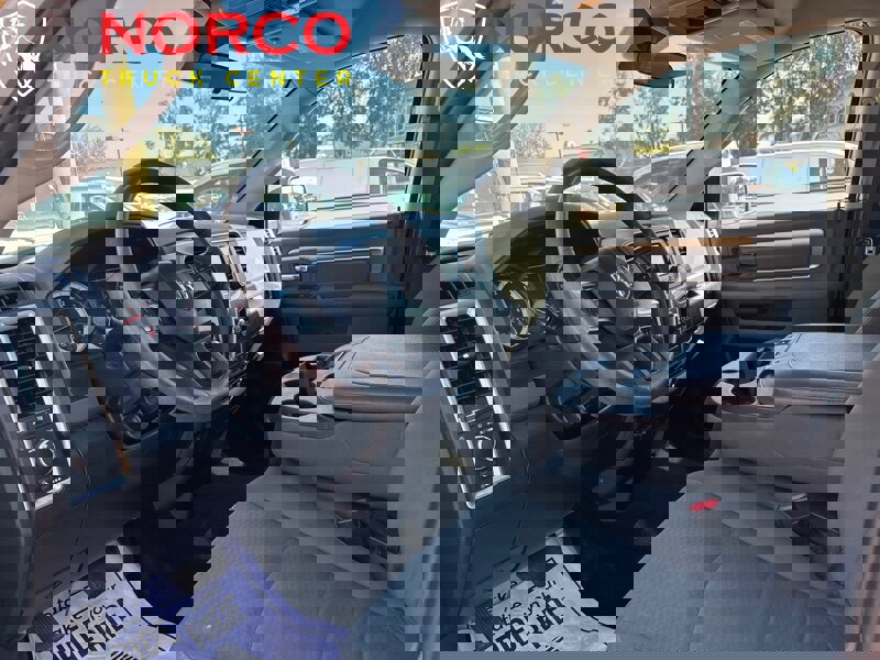 Used 2019 RAM 1500 Classic SLT image 17