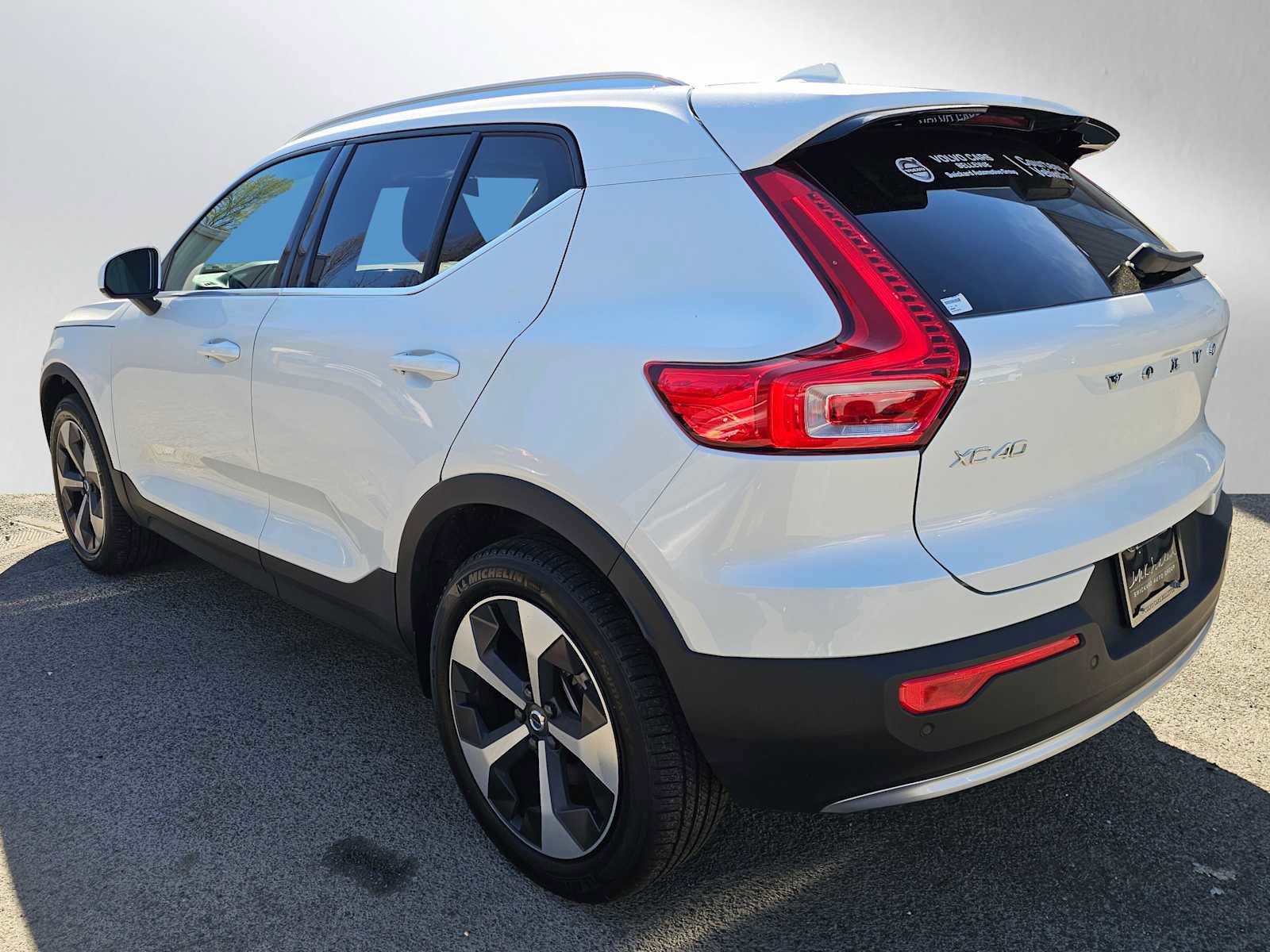 Used 2025 Volvo XC40 B5 Core w/ Climate Package AWD/4WD image 5
