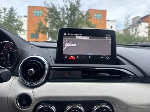 Used 2021 MAZDA MX-5 Miata RF Grand Touring RWD image 17