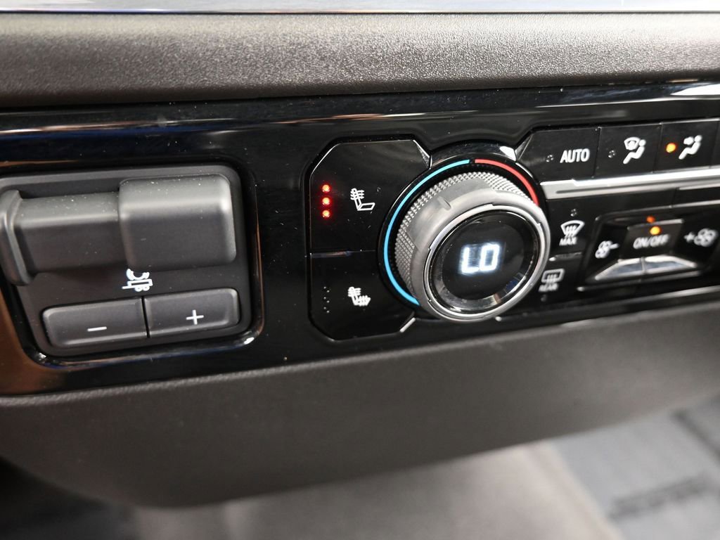 Used 2023 Chevrolet Silverado 1500 RST image 25