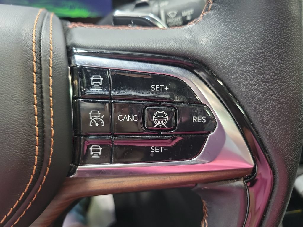 Certified 2022 Jeep Grand Cherokee Summit w/ Advanced Protech Group IV AWD/4WD image 43