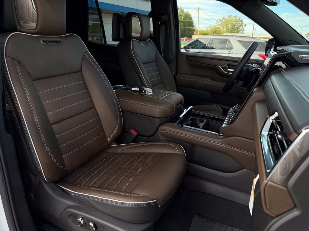 New 2027 GMC Yukon Denali Ultimate AWD/4WD image 17