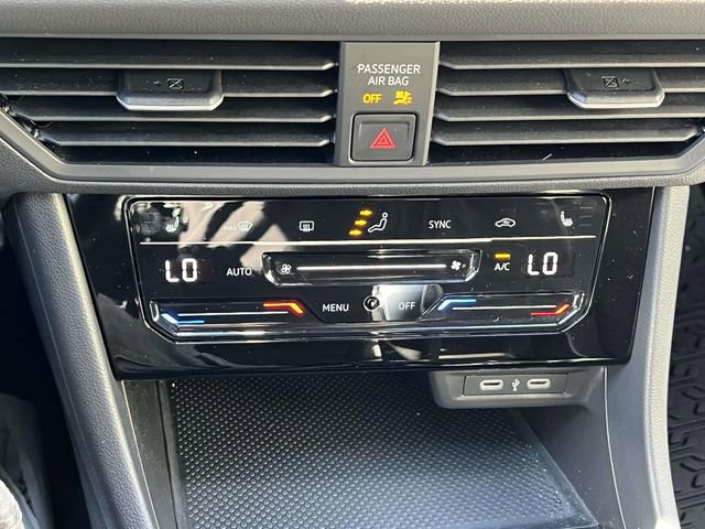 Used 2025 Volkswagen Jetta Sport image 28