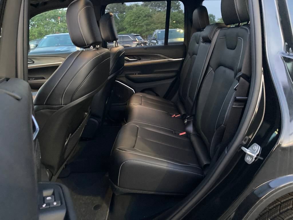 New 2024 Jeep Grand Cherokee Limited 4xe w/ Luxury Tech Group II image 26