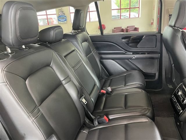 Used 2023 Lincoln Aviator AWD image 26