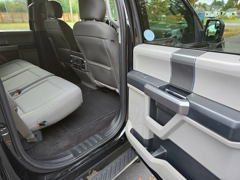 Used 2019 Ford F150 XLT w/ Equipment Group 302A Luxury AWD/4WD image 14