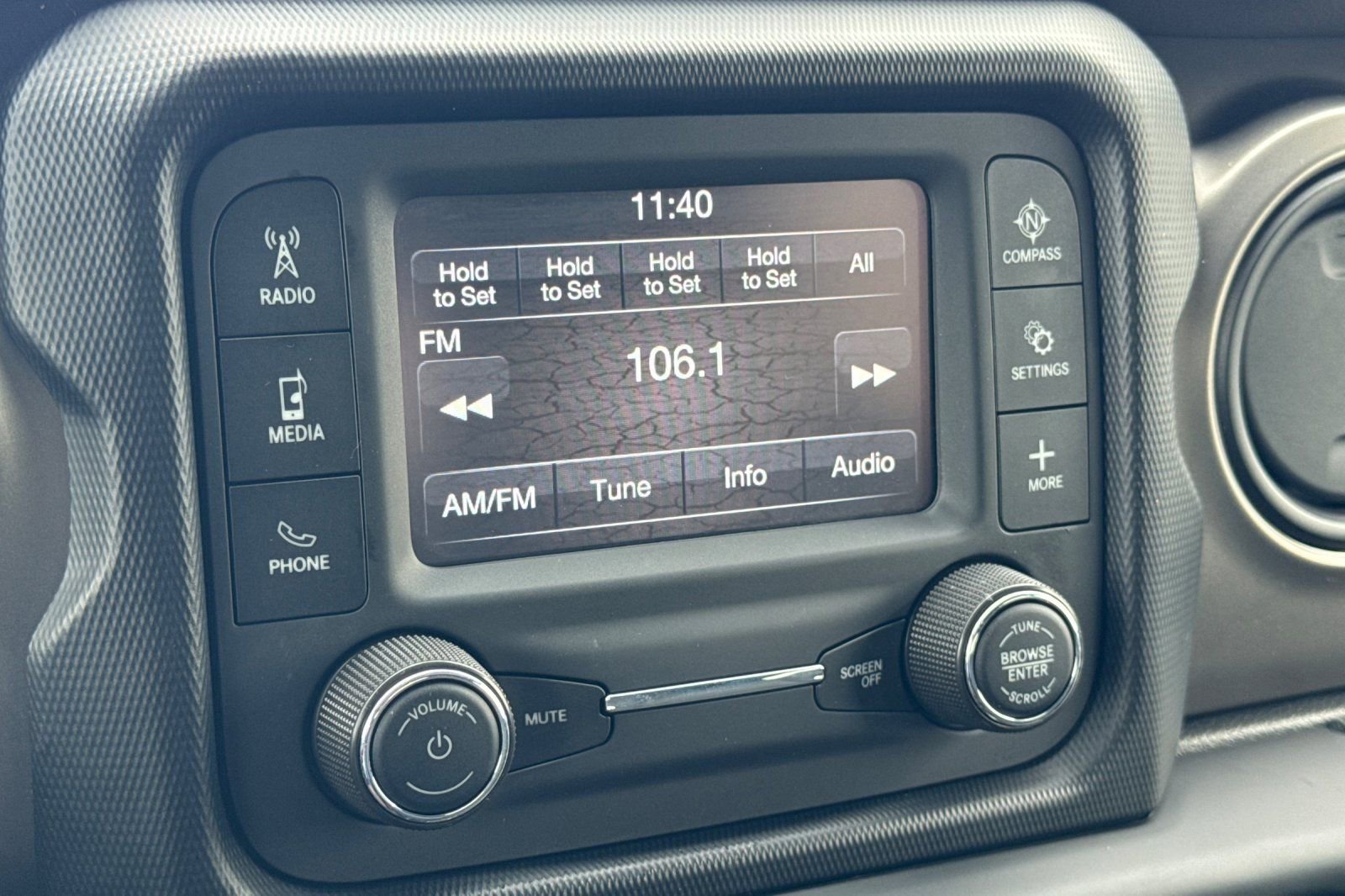 Used 2019 Jeep Wrangler Sport image 19