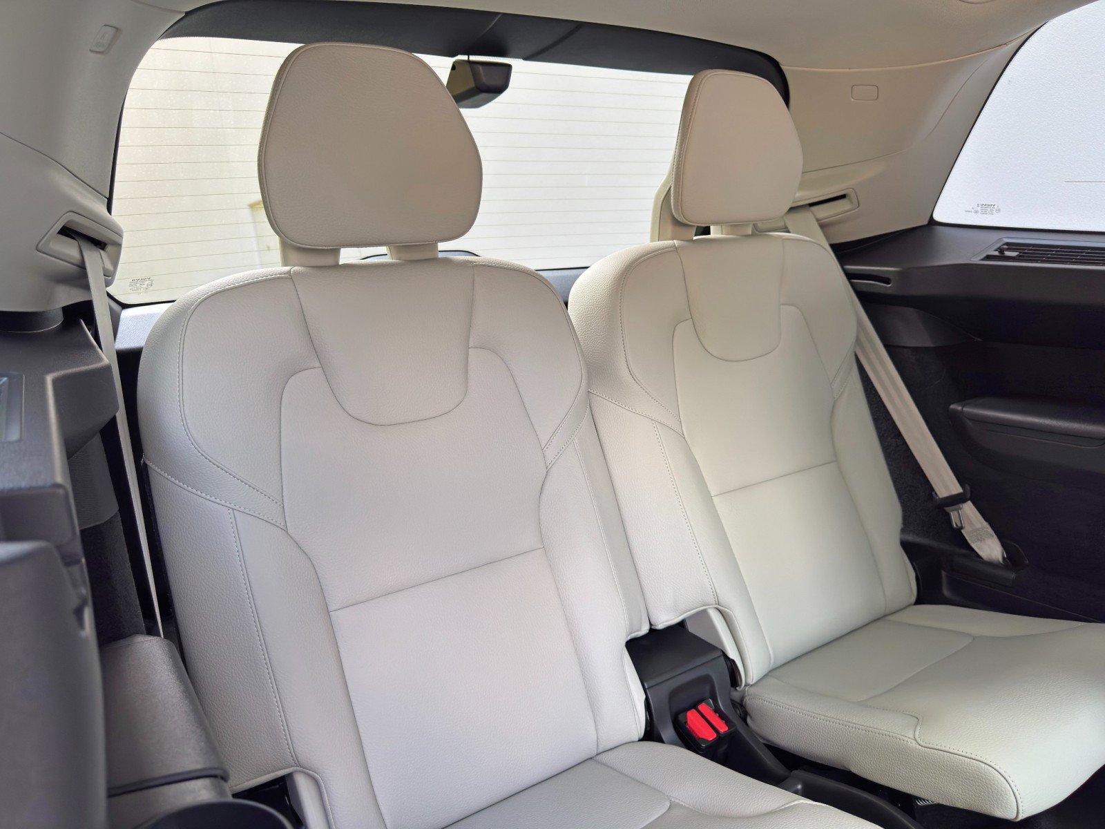 Used 2025 Volvo XC90 B6 Plus AWD/4WD image 42