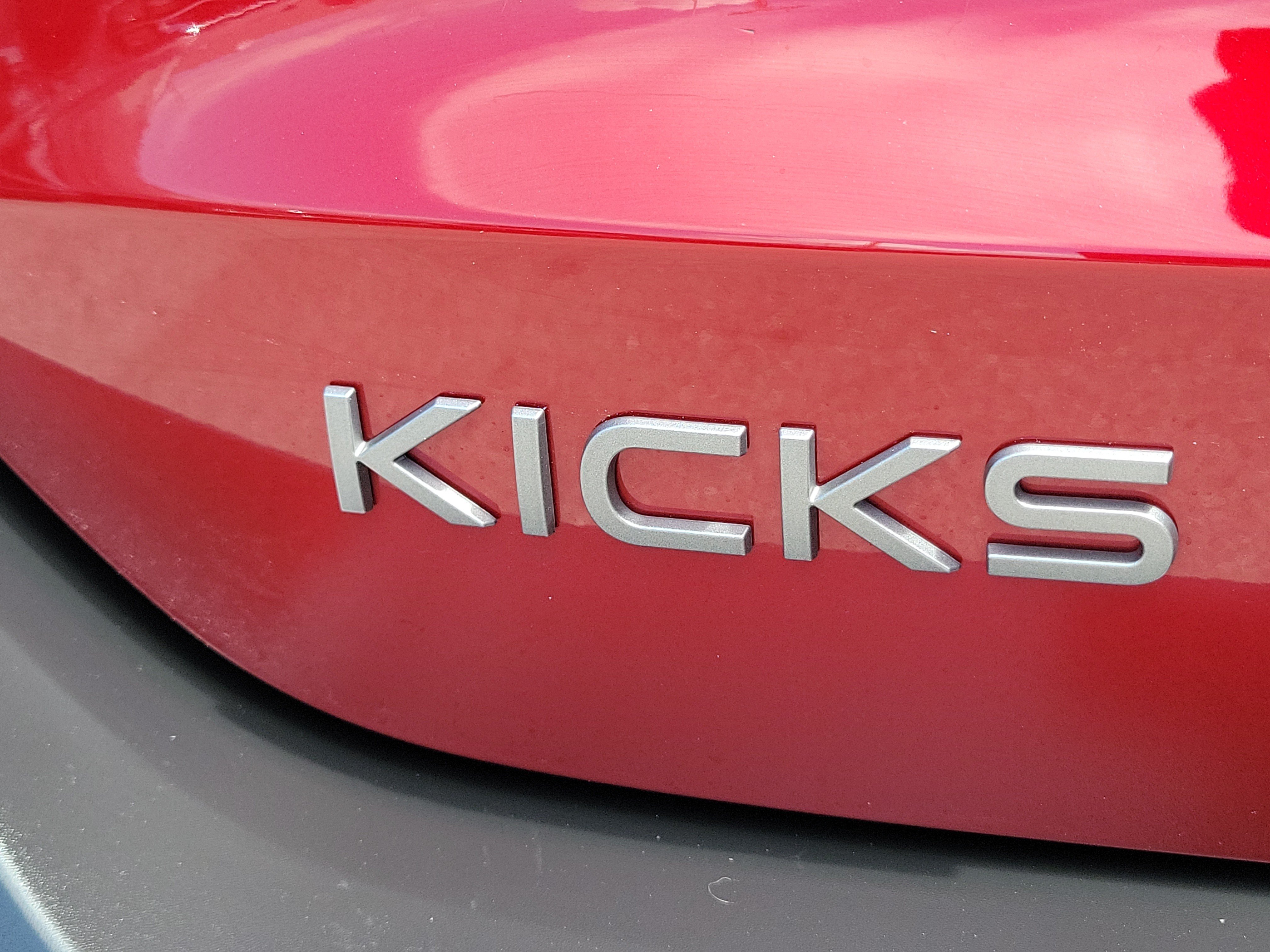 Used 2025 Nissan Kicks SV FWD image 32