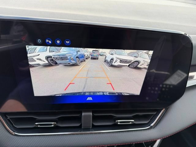New 2027 Chevrolet Equinox RS w/ LPO, Floor Liner Package FWD image 18