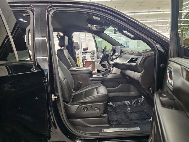 Used 2022 Chevrolet Tahoe Z71 w/ Z71 Off-Road Package AWD/4WD image 38