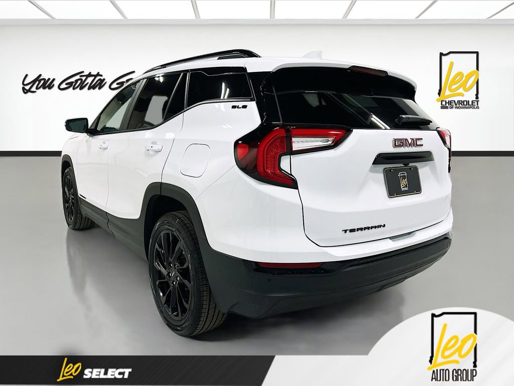 Used 2024 GMC Terrain SLE w/ Driver Convenience Package image 7