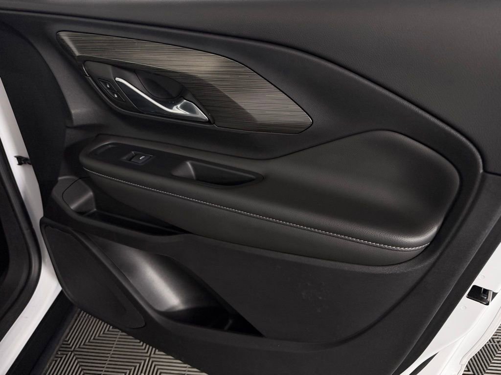 Used 2023 GMC Terrain SLE w/ Driver Convenience Package image 34