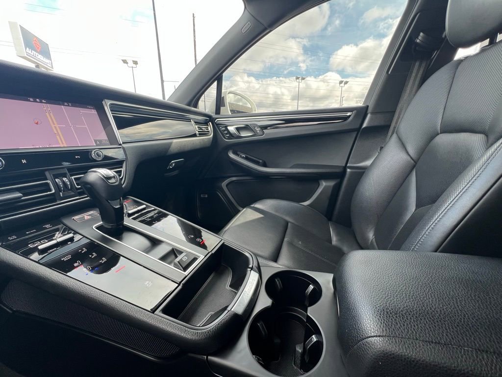 Used 2022 Porsche Macan image 63