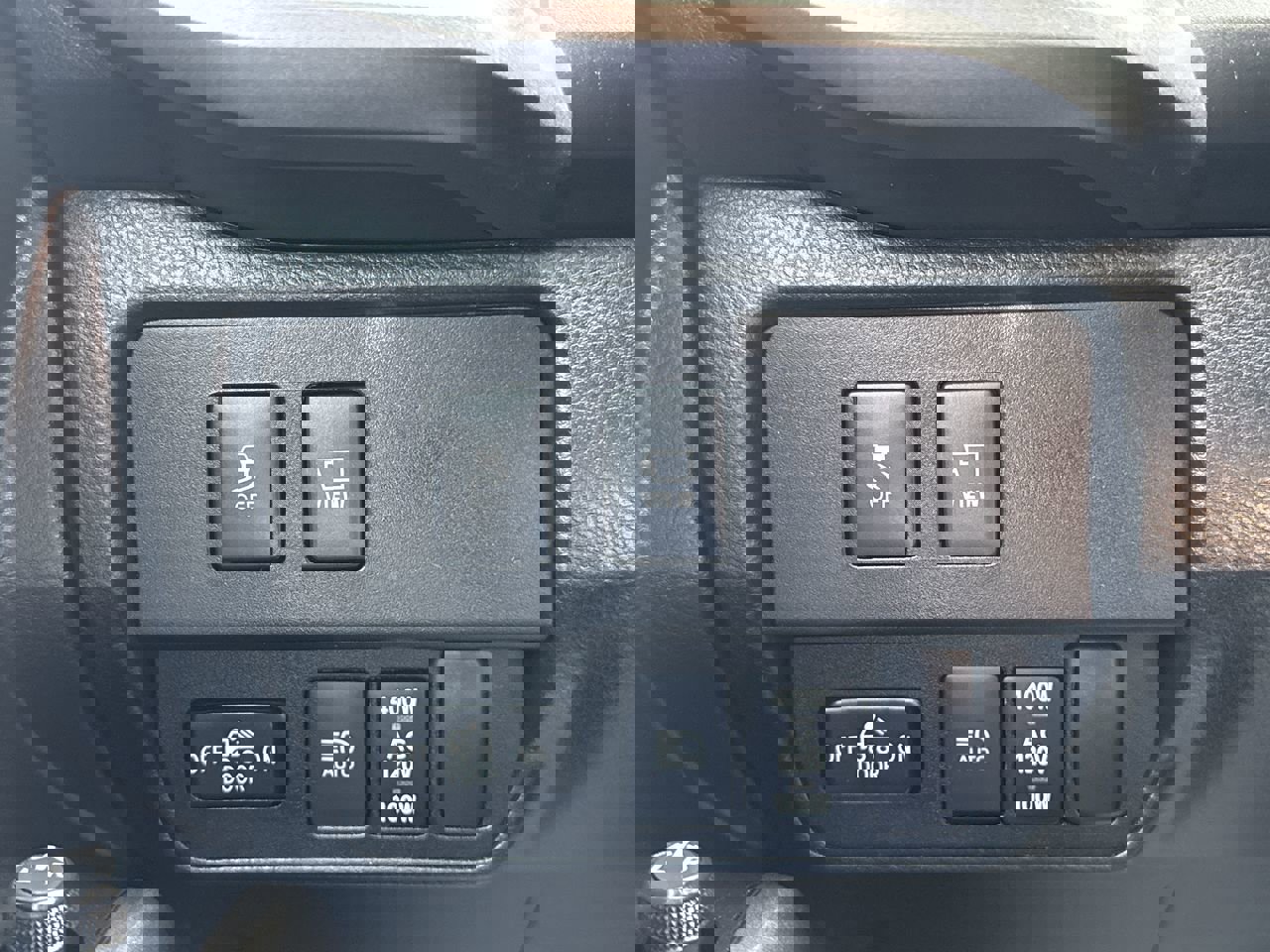 Used 2023 Toyota Tacoma TRD Off-Road w/ TRD Premium Off Road Package image 17