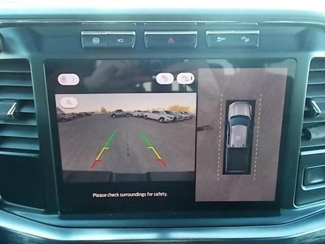 Used 2024 Ford F350 Lariat image 25