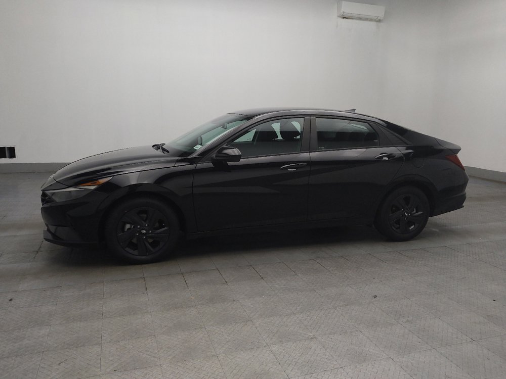 Used 2022 Hyundai Elantra Blue FWD image 2