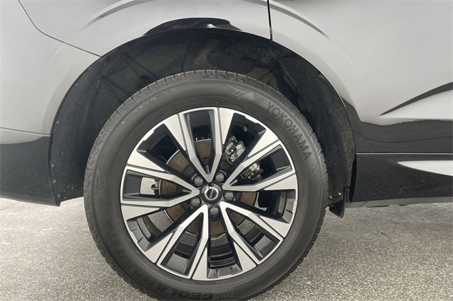 Used 2023 Volvo XC60 B5 Plus image 49