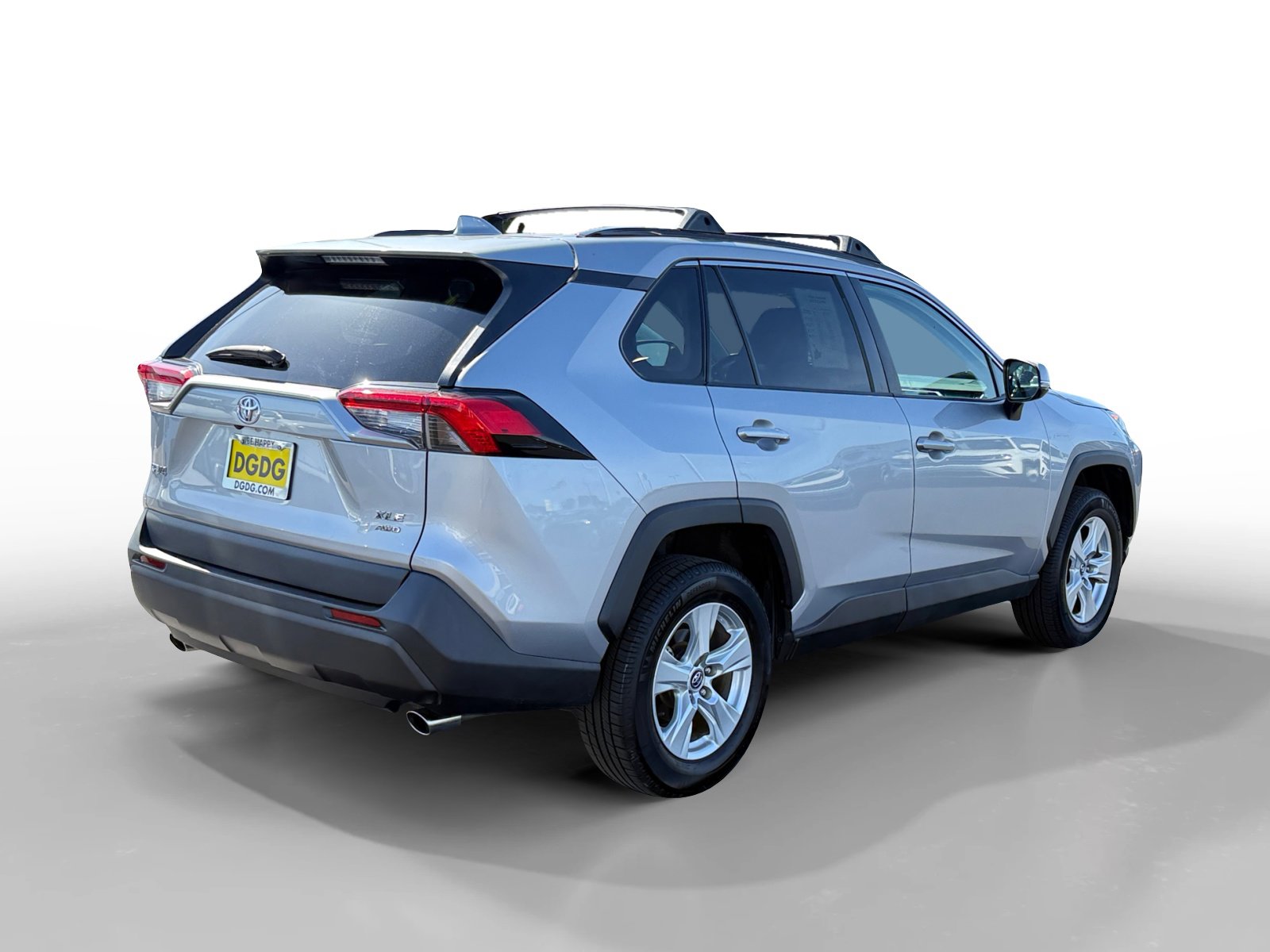 Used 2021 Toyota RAV4 XLE w/ Convenience Package AWD/4WD image 5